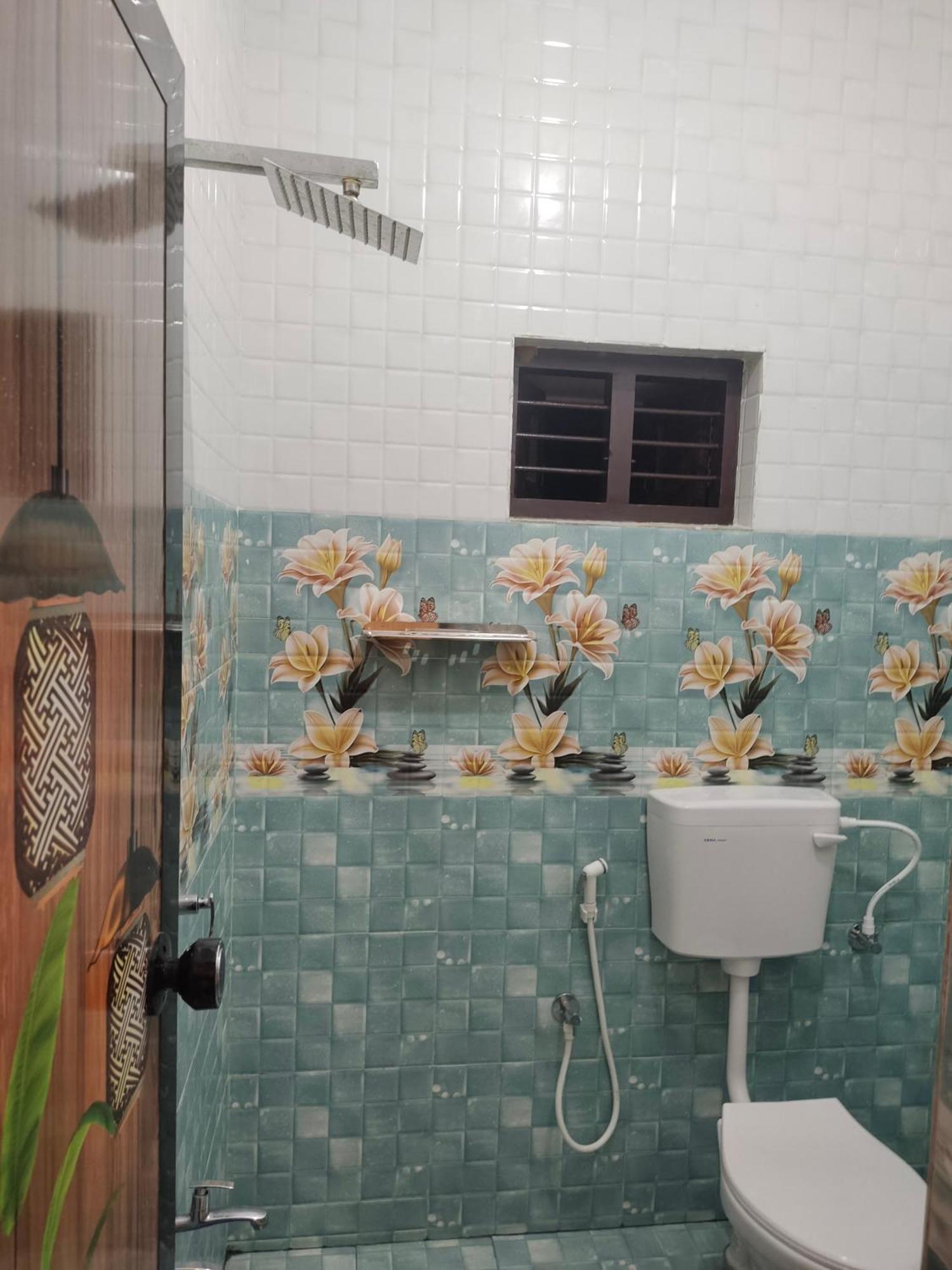Venu'S By Quality Inn Варкала Екстериор снимка
